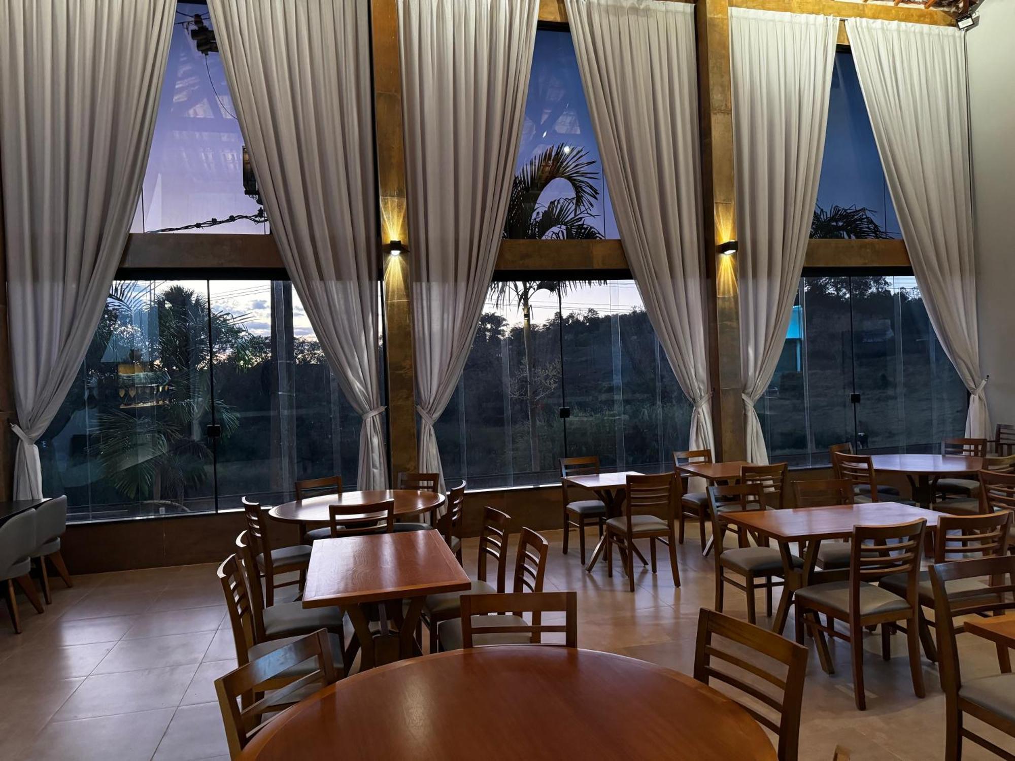 Pousada E Restaurante Terra Rossa São José do Rio Pardo Exterior foto